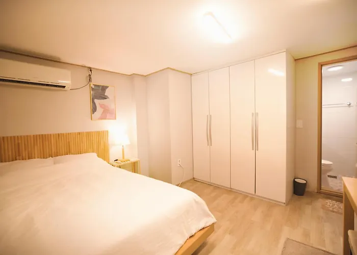 Eun House